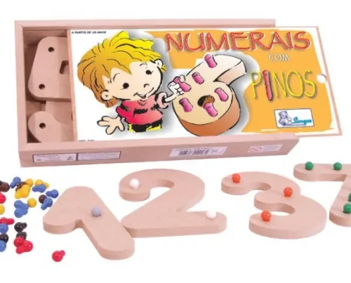 NÚMEROS COM PINOS COLORIDOS (PINOS PLÁSTICOS)